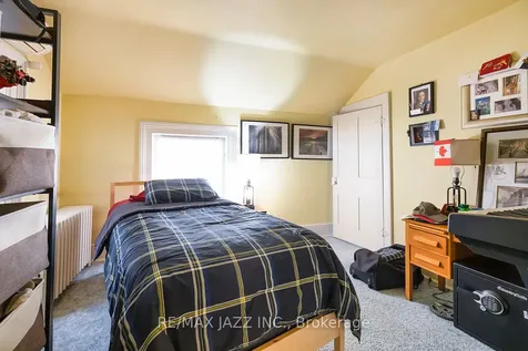 22 Francis Street Kawartha Lakes ON K9V 3R6