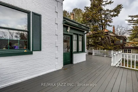 22 Francis Street Kawartha Lakes ON K9V 3R6