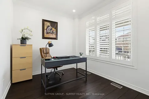 7 Attridge Crescent Hamilton ON L8B 0R5