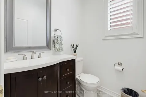 7 Attridge Crescent Hamilton ON L8B 0R5