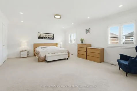 7 Attridge Crescent Hamilton ON L8B 0R5