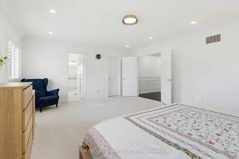 7 Attridge Crescent Hamilton ON L8B 0R5