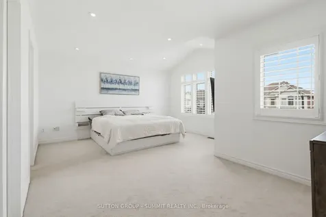 7 Attridge Crescent Hamilton ON L8B 0R5