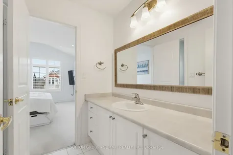 7 Attridge Crescent Hamilton ON L8B 0R5