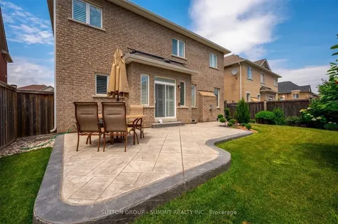 7 Attridge Crescent Hamilton ON L8B 0R5