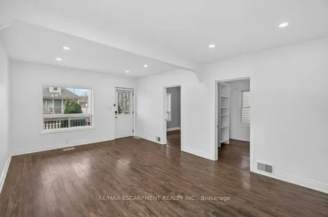 299 Britannia Avenue Hamilton ON L8H 1Y2
