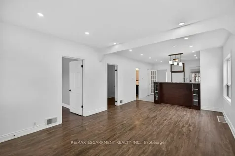 299 Britannia Avenue Hamilton ON L8H 1Y2