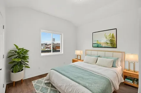 299 Britannia Avenue Hamilton ON L8H 1Y2