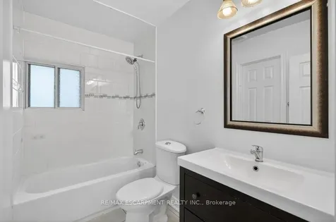299 Britannia Avenue Hamilton ON L8H 1Y2