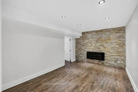 299 Britannia Avenue Hamilton ON L8H 1Y2