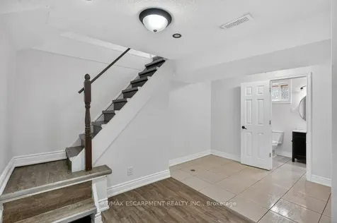 299 Britannia Avenue Hamilton ON L8H 1Y2