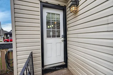 299 Britannia Avenue Hamilton ON L8H 1Y2