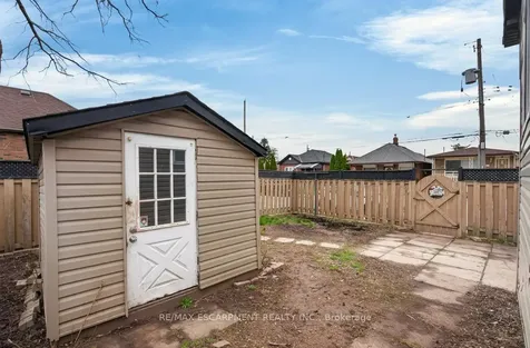 299 Britannia Avenue Hamilton ON L8H 1Y2