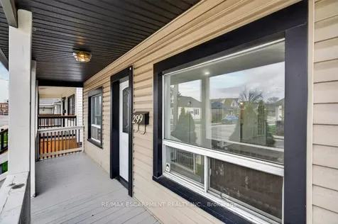 299 Britannia Avenue Hamilton ON L8H 1Y2