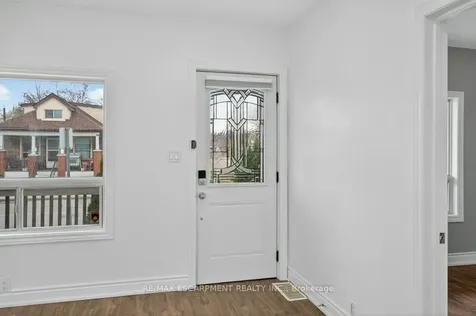 299 Britannia Avenue Hamilton ON L8H 1Y2