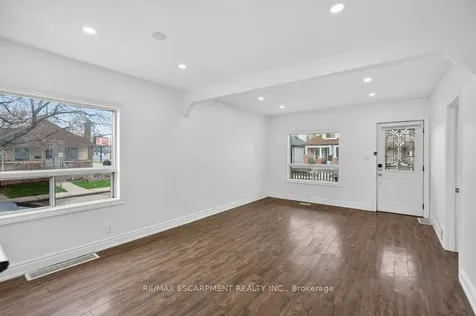 299 Britannia Avenue Hamilton ON L8H 1Y2