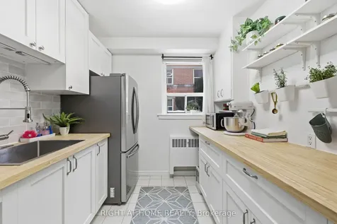 223 Macnab Street S Hamilton ON L8P 3C9
