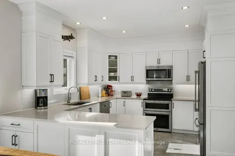 8 Thunderbird Crescent Kanata ON K2M 2V7