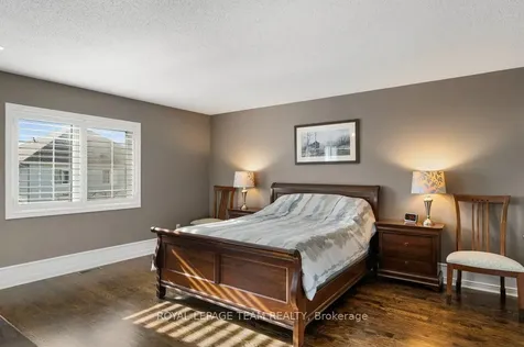 8 Thunderbird Crescent Kanata ON K2M 2V7