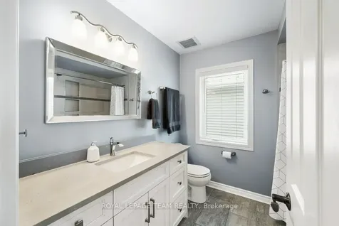 8 Thunderbird Crescent Kanata ON K2M 2V7