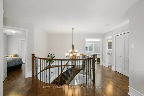 8 Thunderbird Crescent Kanata ON K2M 2V7