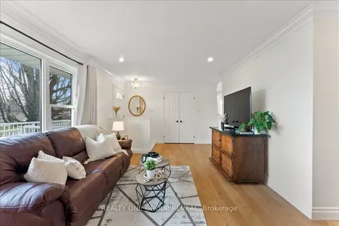 376 Bellevue Street Peterborough ON K9H 5G2