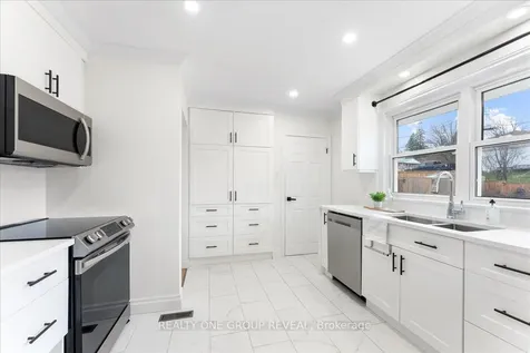 376 Bellevue Street Peterborough ON K9H 5G2
