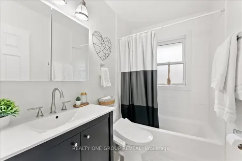 376 Bellevue Street Peterborough ON K9H 5G2