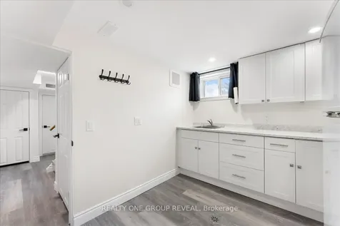 376 Bellevue Street Peterborough ON K9H 5G2