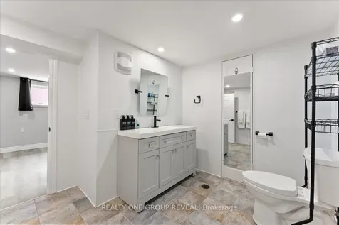 376 Bellevue Street Peterborough ON K9H 5G2