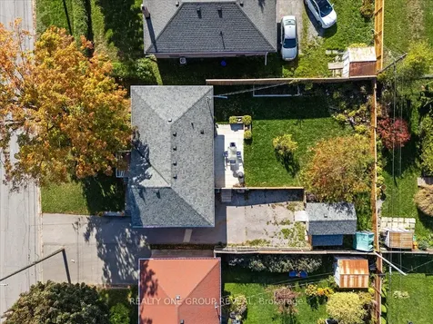 376 Bellevue Street Peterborough ON K9H 5G2