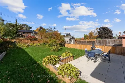 376 Bellevue Street Peterborough ON K9H 5G2