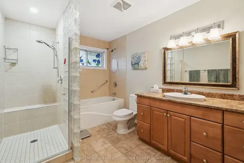 87 Laneige Avenue Huntsville ON P0B 1L0