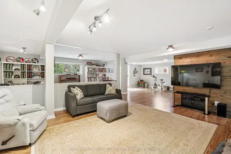 87 Laneige Avenue Huntsville ON P0B 1L0