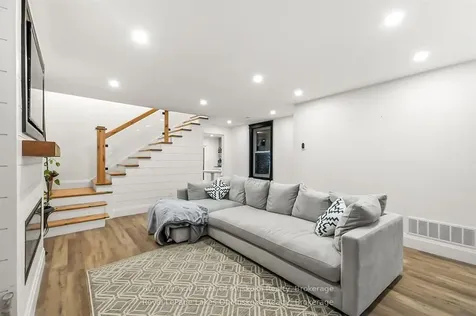 190 Maple Street Bracebridge ON P1L 1K4