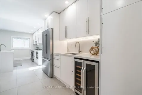 7 Glenmorris Drive Hamilton ON L9H 1S5