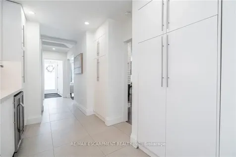 7 Glenmorris Drive Hamilton ON L9H 1S5