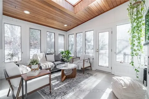 7 Glenmorris Drive Hamilton ON L9H 1S5