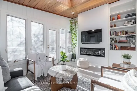 7 Glenmorris Drive Hamilton ON L9H 1S5
