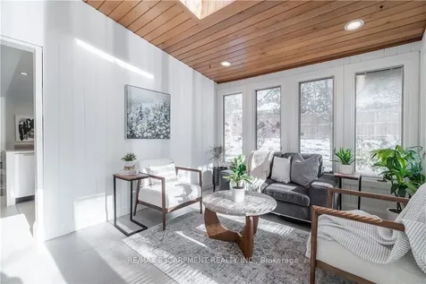 7 Glenmorris Drive Hamilton ON L9H 1S5
