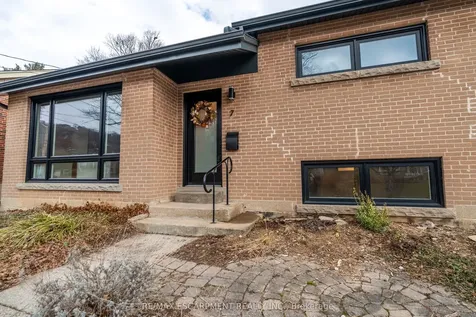 7 Glenmorris Drive Hamilton ON L9H 1S5