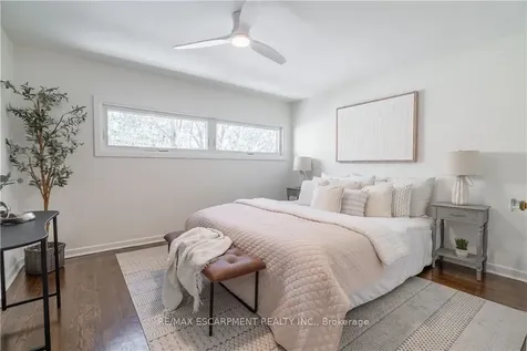 7 Glenmorris Drive Hamilton ON L9H 1S5