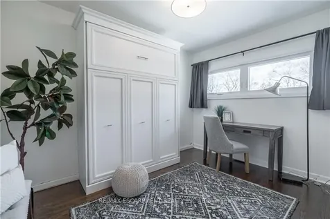 7 Glenmorris Drive Hamilton ON L9H 1S5