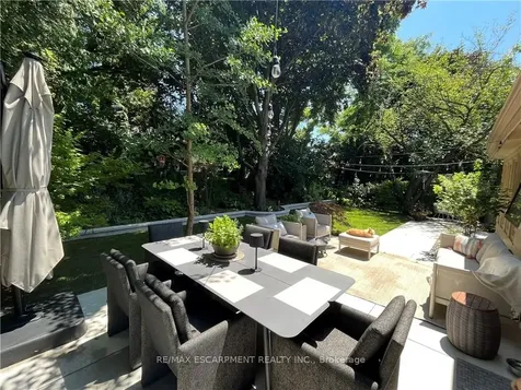 7 Glenmorris Drive Hamilton ON L9H 1S5