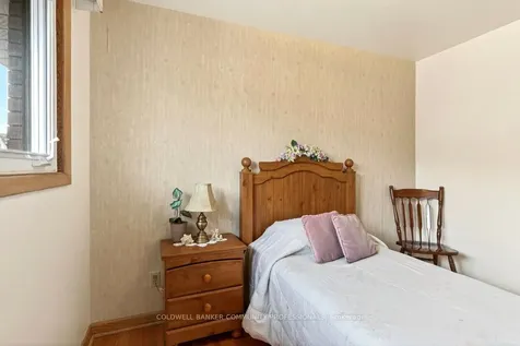 92 Reid Avenue S Hamilton ON L8K 3V1