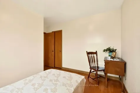 92 Reid Avenue S Hamilton ON L8K 3V1