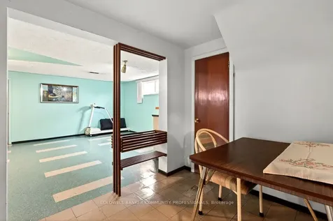 92 Reid Avenue S Hamilton ON L8K 3V1