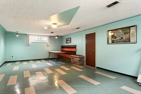 92 Reid Avenue S Hamilton ON L8K 3V1