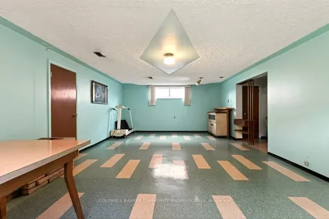 92 Reid Avenue S Hamilton ON L8K 3V1