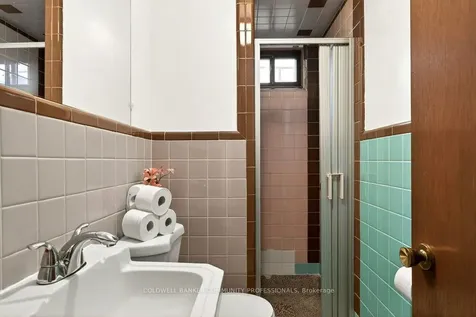 92 Reid Avenue S Hamilton ON L8K 3V1